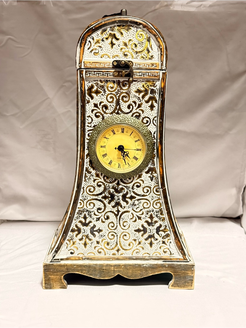 Vintage-Style Mantle Clock Secret Storage Box - Gilded Filigree Design